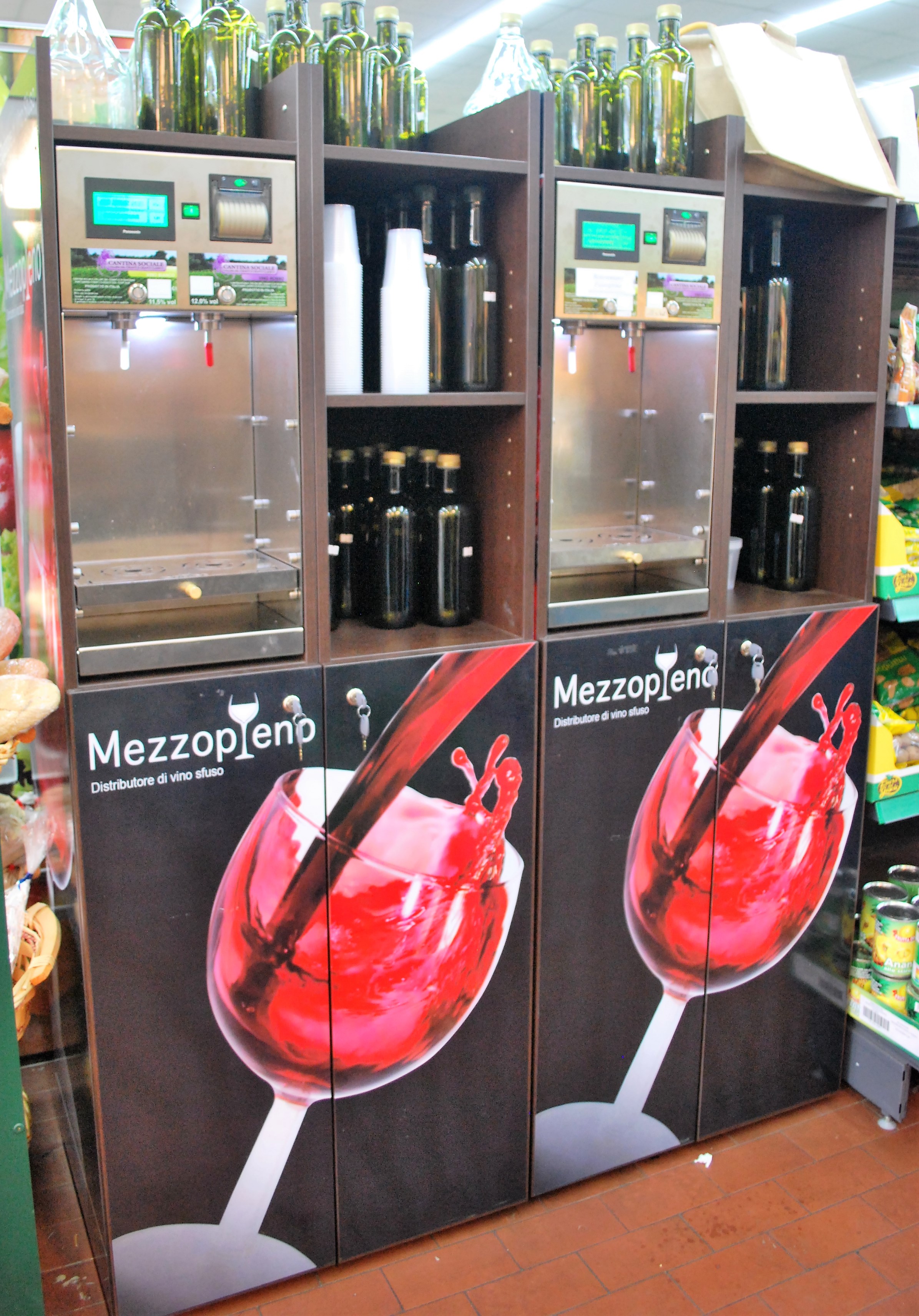 Distributori Automatici di vino sfuso rosso e bianco di qualità